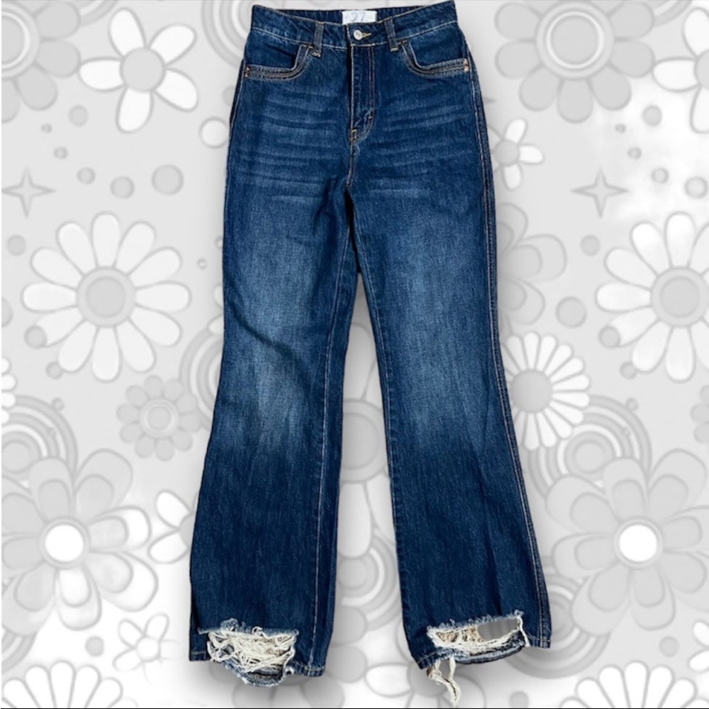 ✌🏼Free People Distressed Field Flare Jeans